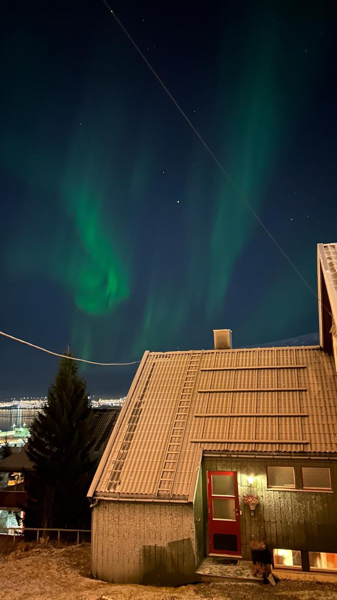 Cozy Little House In Tromso City Экстерьер фото